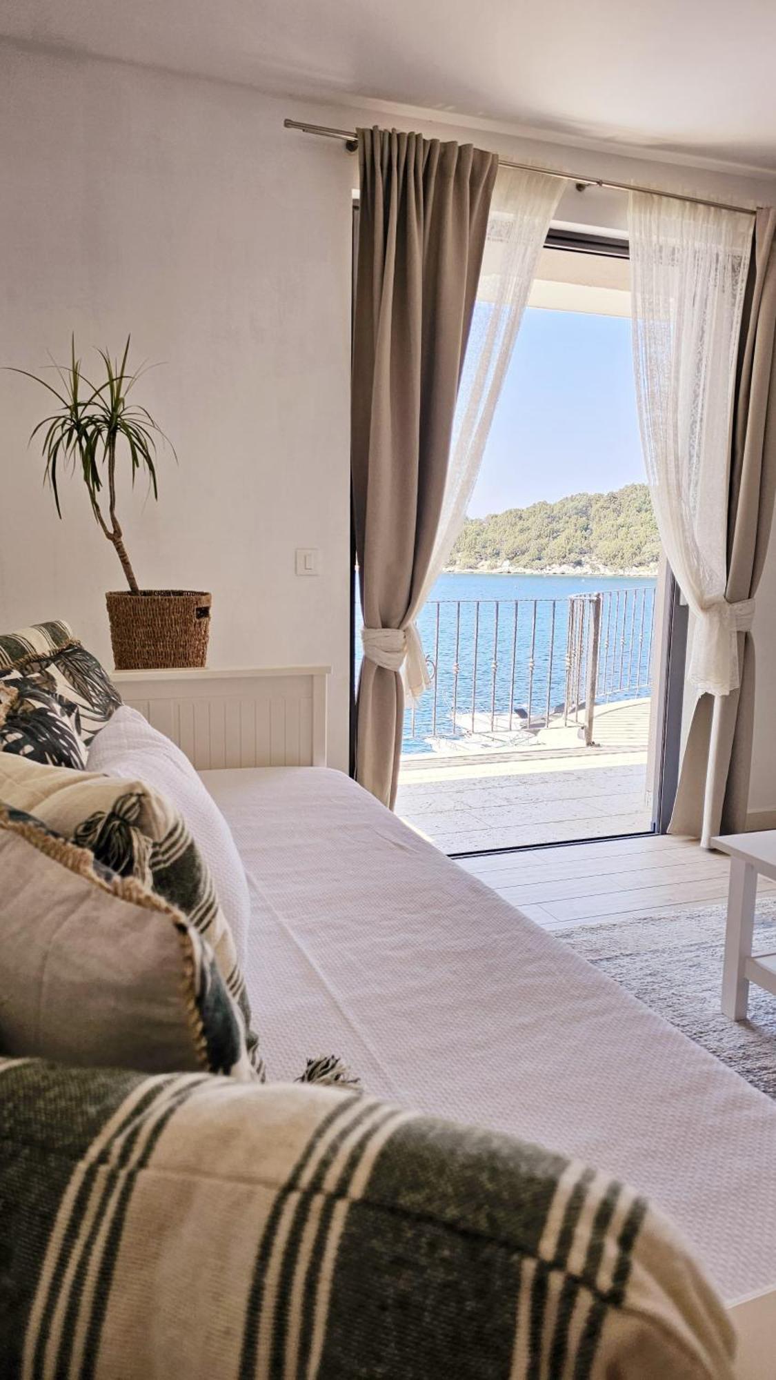Guesthouse Augusta Insula Lastovo Extérieur photo